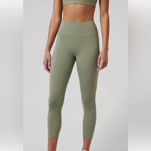 Athleta Ultra High Rise Elation Train 7/8 Tight